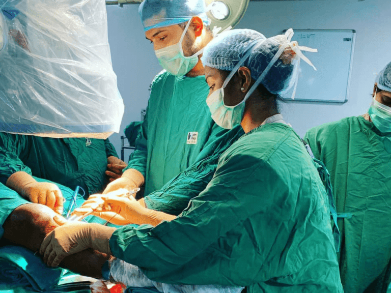 Joint replacement surgeon in Bhubaneswar